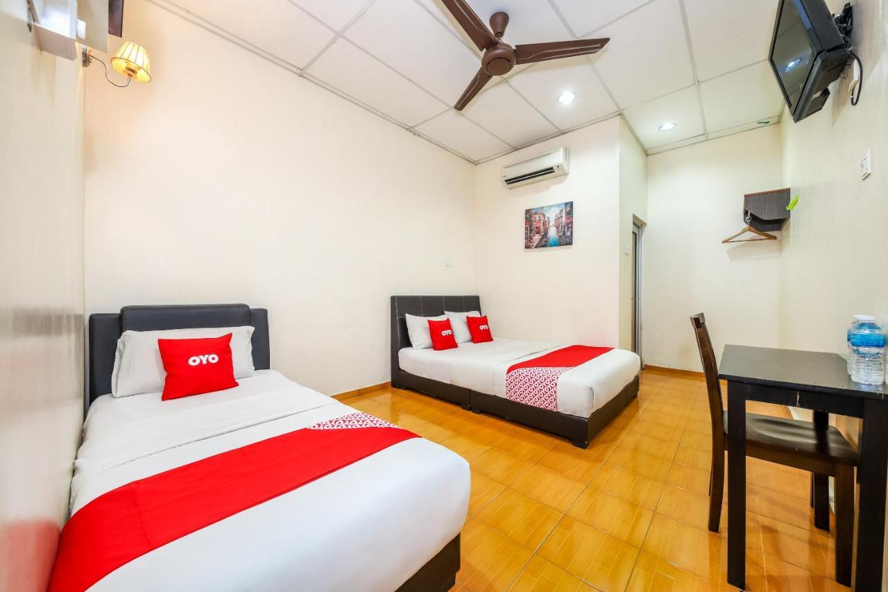 Oyo 89763 Bluewater Hotel Mersing Exterior foto