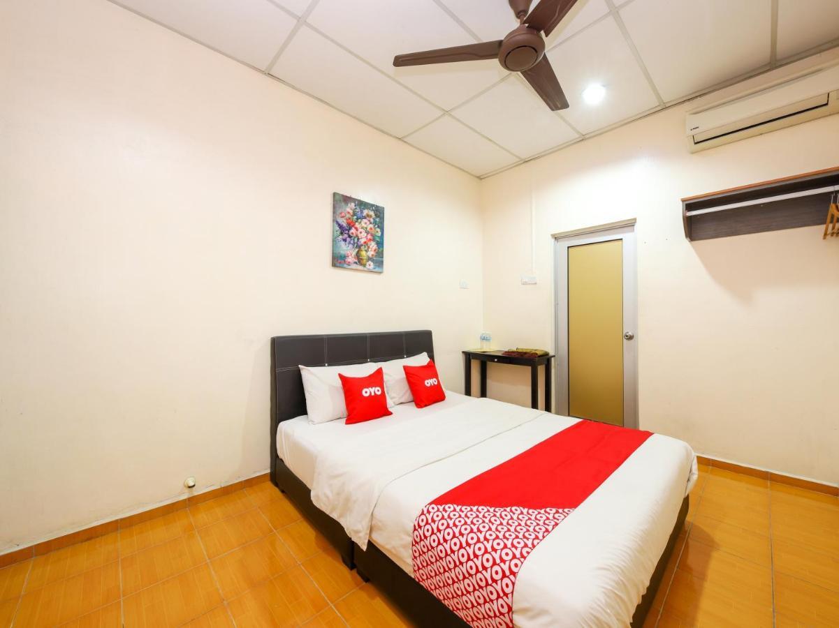 Oyo 89763 Bluewater Hotel Mersing Exterior foto